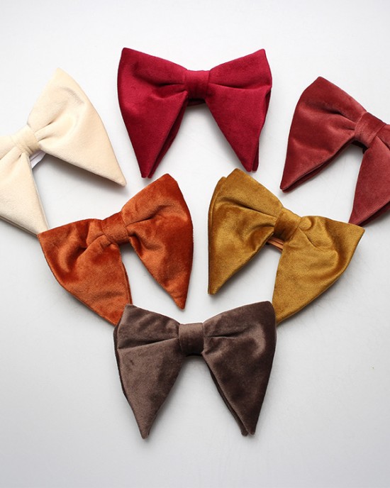 Velvet Bow Ties for Women: Plush Velvet Fashionable Large Horn Bow Ties for Women (Wholesale)