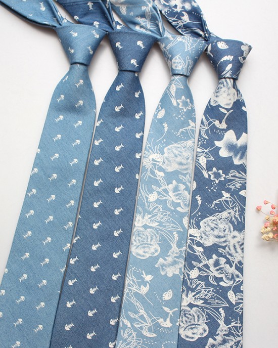 Factory-new narrow-fit casual men's and women's ties. Denim cotton printed logo ties, wholesale.