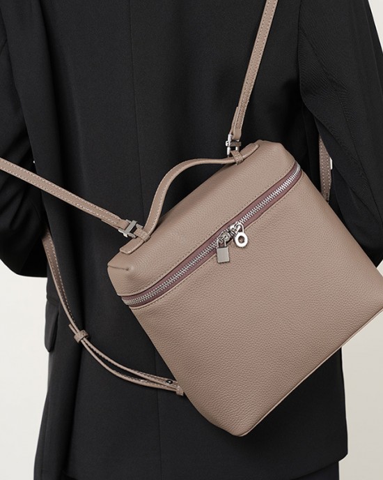 2025 new top-grain cowhide shoulder bag, fashionable Piana backpack, large-capacity travel backpack