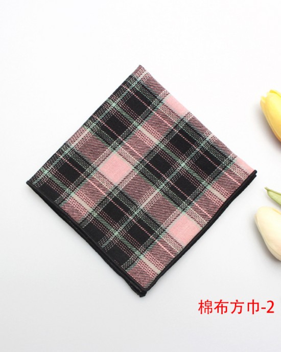 New British-style plaid cotton small square handkerchiefs, available for wholesale, suitable for business suits, shirts, and handkerchiefs.