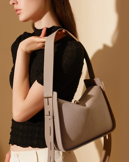 Niche design bag, niche brand, light luxury women's bag, luxury tote bag Large-capacity underarm bag