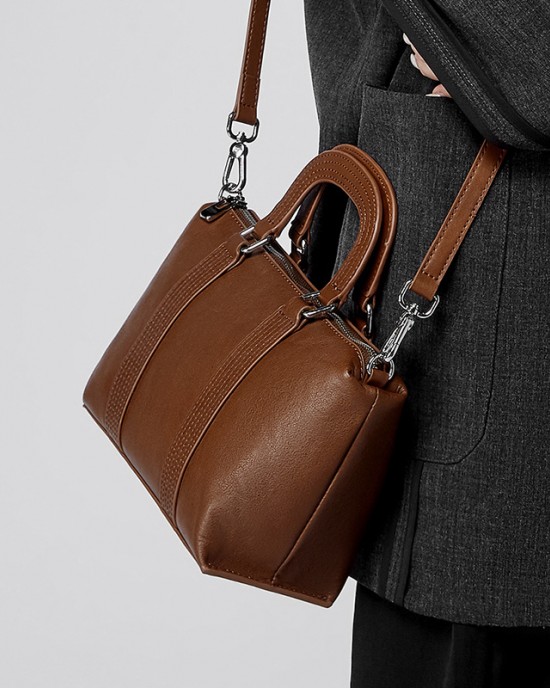 2025 New Style Mini Shoulder Bag, Spring/Summer Wholesale top-grain cowhide saddle bags, genuine leather women's bags, versatile Evelyn crossbody small bag