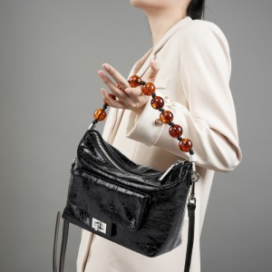 Fashionable women's bag, 2025 new style, popular top-grain cowhide commuter, simple and versatile shoulder bag with large capacity