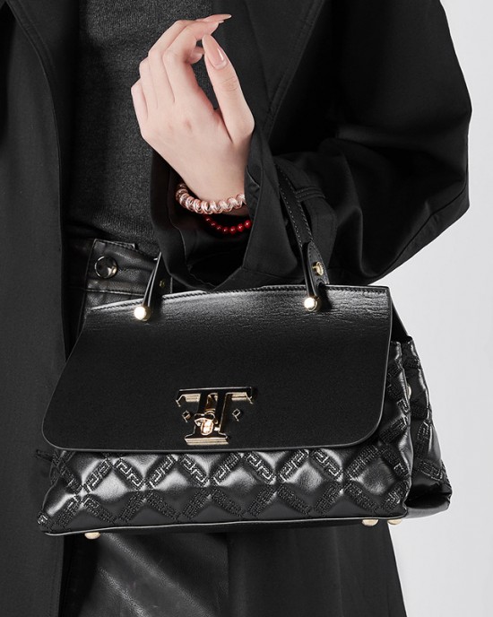 New trendy, niche genuine leather bags, high-end, simple commuter handbags, large-capacity, stylish tote bags.