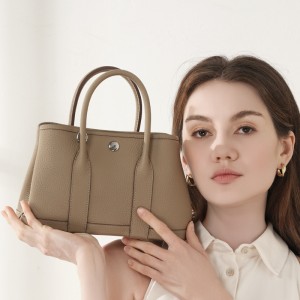 2025 new genuine leather women's bags, shell chain bag, textured flap crossbody bag, large capacity, versatile commuter shoulder bag.