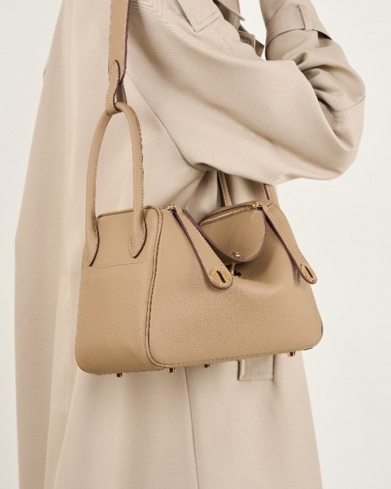 2025 new large Lindy bag, genuine leather shoulder and crossbody bag, versatile pillow bag, medium doctor's bag.