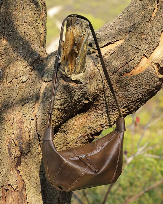 Genuine leather women's simple, top-grain cowhide bag, 2025 new, high-end, fashionable mother's bag, shoulder bag, and crossbody mini size.