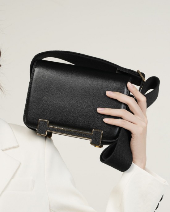 New Geta Clog bag, genuine leather women's bag, wide shoulder strap, single shoulder crossbody bag, versatile stewardess bag, small square bag