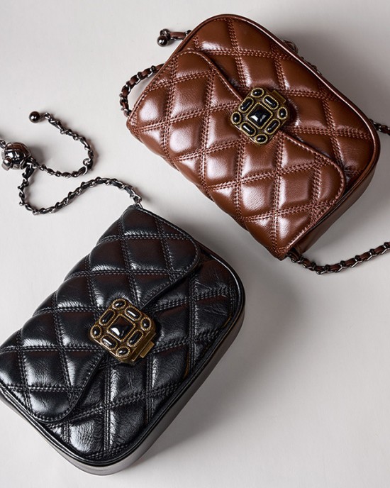 Luxury Small Bag, 2025 New Trendy and Stylish Niche Crossbody Bag, Diamond-Patterned Chain Retro Small Square Bag