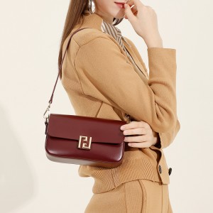 Genuine leather high Luxury small bags, 2025 spring new women's bags, popular and versatile crossbody bags, stylish small square bags