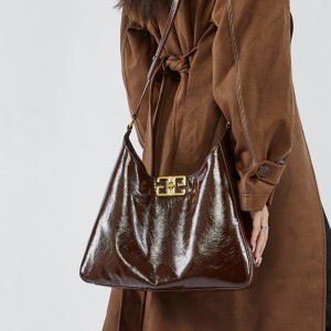 Top-grain cowhide underarm bag, hobo bag, high-end, used, large-capacity tote bag.