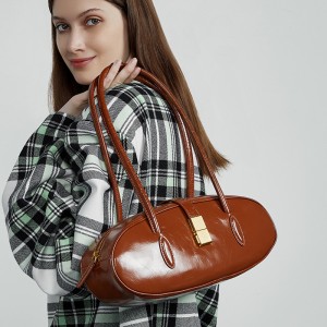 2025 new, top-grain waxed cowhide underarm bag, single-shoulder genuine leather handbag, long baguette bag for commuters.