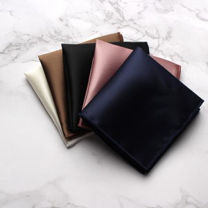 Solid-color British-style pocket squares for men's suits, chest scarves for formal attire for banquets and wedding photography.