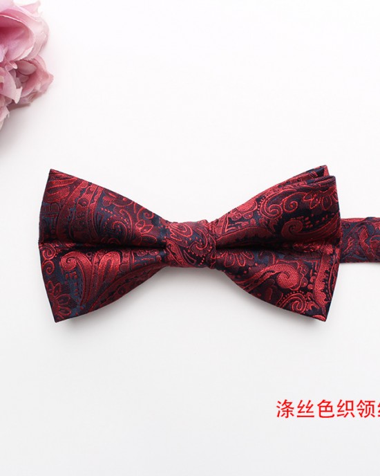 Burgundy paisley cashew pattern square bow tie gift set, two-piece men's business and fashionable wedding bow tie set.