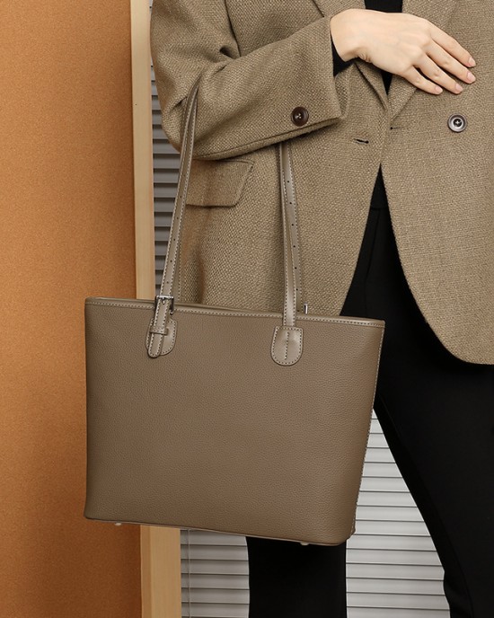 Large Capacity Genuine Leather Tote Bag, 2025 Spring/Summer New Style, High-End Niche Shoulder Bag, Fashionable and Versatile Bucket Bag