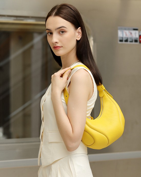 Baseball Underarm Bag, Women's Maillard Bag, 2025 New Niche Retro Crescent Shoulder Crossbody Bag, Genuine Leather Women's Bag