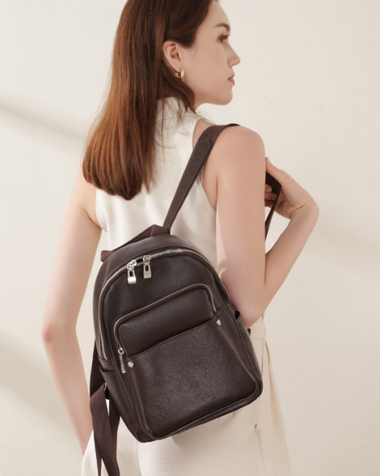 Premium vegetable-tanned leather women's backpack 2025 New Spring/Summer Fashionable Large-Capacity Women's Travel and Commuter Backpack