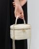 Leather Chanel-style box bag, 2025 new, high-quality chain-linked small shoulder and crossbody bags, super popular women's bags.