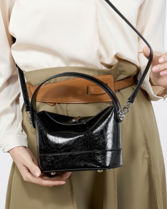 2025 spring new style top-grain cowhide bucket bag, light luxury niche high-end genuine leather women's bag Manufacturer Wholesale