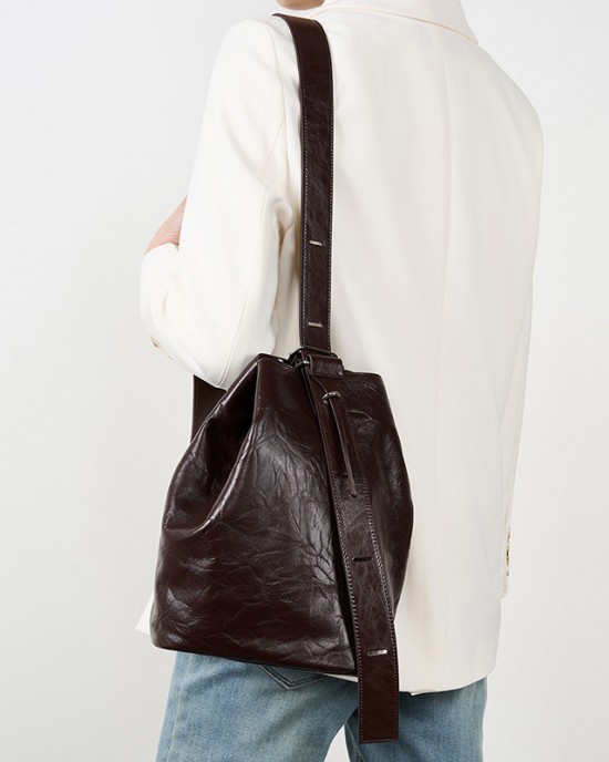 2025 New Lazy and Comfortable Pleated Top-Grain Cowhide Bucket Bag, New Spring and Summer High-End Genuine Leather Tote Bag