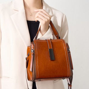 Classic silver genuine leather Chanel-style diamond chain bucket bag, 2025 new luxury niche shoulder and crossbody bag