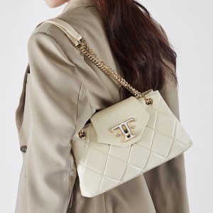 2025 new top-grain cowhide chain bags, crossbody bags for women, versatile spring and summer commuter genuine leather shoulder bags.