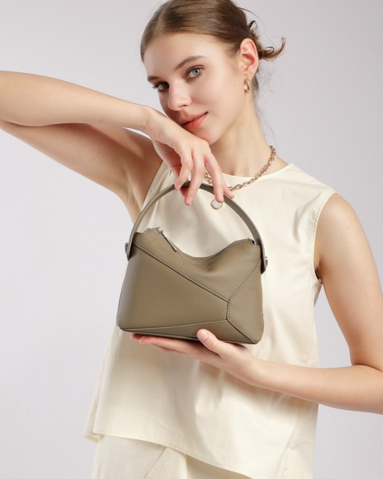 2025 new bucket bag, genuine leather shoulder bag, simple and stylish soft leather large-capacity crossbody bag
