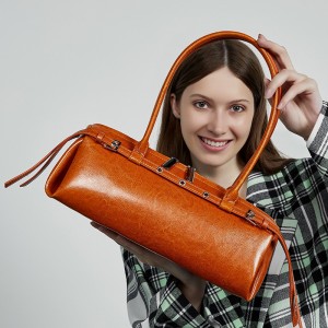 Genuine Leather Niche Retro Motorcycle Style, Cool Belt Decorated Handbag, New Single Shoulder Underarm Sausage Baguette Bag