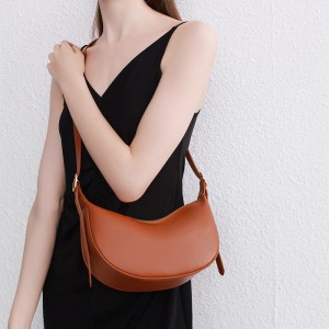 2025 New Style Top-Grain Cowhide Chain Bag for Women: Small Square Shoulder Bag, Fashionable and High-End, Niche, Popular Tote/Shoulder Bag