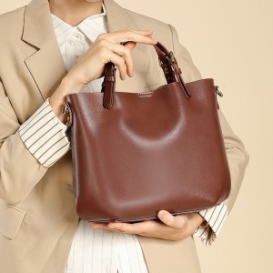 Simple, large-capacity, top-grain cowhide commuter tote bag, versatile, high-end, shoulder-shoulder, crossbody bucket bag for women.