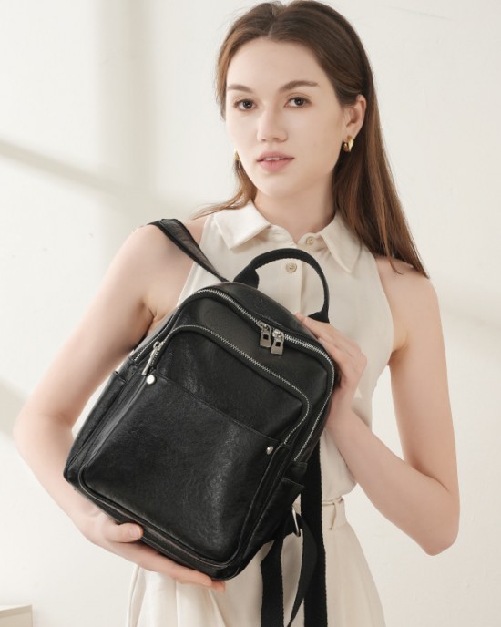 Premium vegetable-tanned leather women's backpack 2025 New Spring/Summer Fashionable Large-Capacity Women's Travel and Commuter Backpack