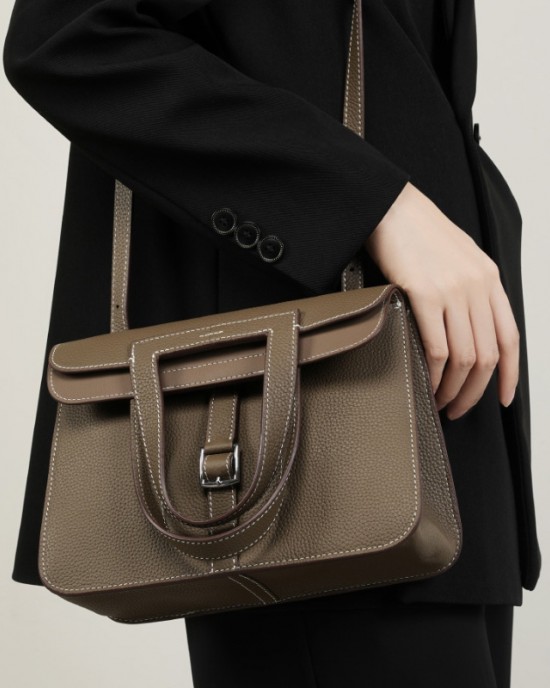 TC Halzan 25 top-grain cowhide leather bag, luxury commuter briefcase, handbag, crossbody, handbag.