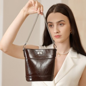 Waxed top-grain cowhide fashionable small luxury bag, 2025 new style, simple cell phone and coin bucket bag