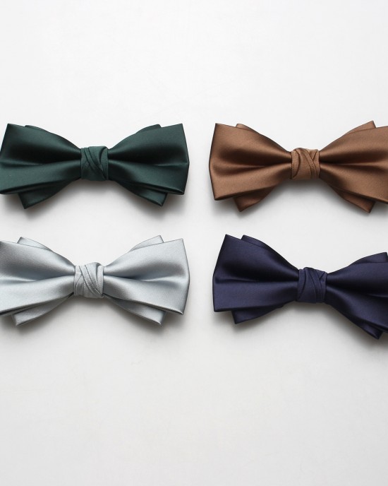 Solid-color men's polyester bow ties in stock, including multi-colored wedding groom and groomsmen bow ties and tie ties.