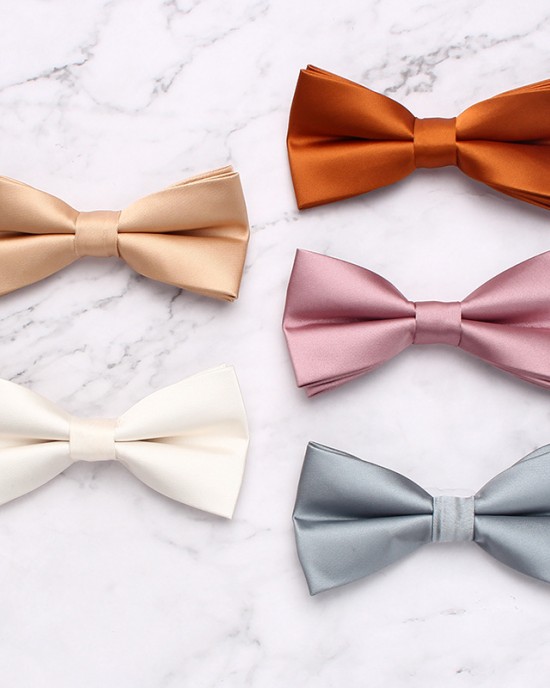 In stock solid-color bow ties for men, grooms, wedding suits, and photoshoots. Fashionable Korean-style bow tie accessories wholesale.