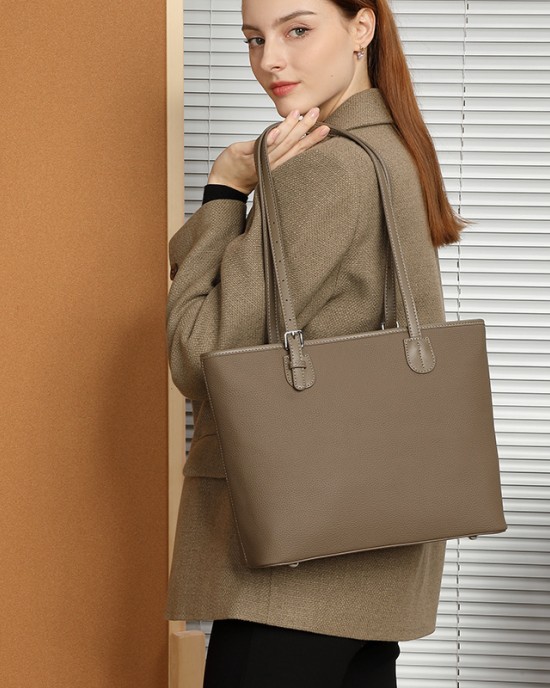 Large Capacity Genuine Leather Tote Bag, 2025 Spring/Summer New Style, High-End Niche Shoulder Bag, Fashionable and Versatile Bucket Bag