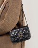 Luxury Small Bag, 2025 New Trendy and Stylish Niche Crossbody Bag, Diamond-Patterned Chain Retro Small Square Bag