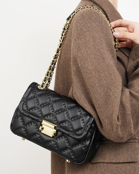 Special offer on new 2025 women's bags, single-shoulder/crossbody, popular genuine leather women's underarm bag, Chanel-style chain.