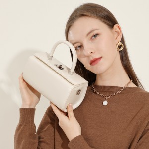 Premium cowhide small square handbag women's 2025 Spring/Summer fashionable and simple single shoulder crossbody doctor's box bag