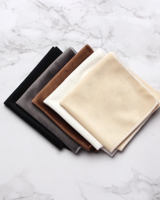 Velvet pocket squares, fashionable men's dress accessories, wedding party handkerchiefs, ready for wholesale from Shengzhou manufacturers.