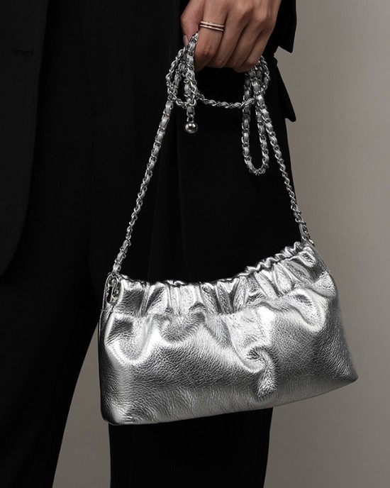 2025 popular underarm bag, high-end cloud-shaped pleated bag for women, top-grain cowhide shoulder crossbody bag with gold ball chain
