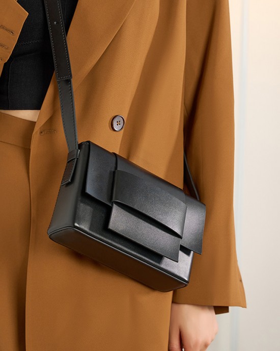 2025 crossbody bag, unisex soft woven men's square bag, tofu bag, niche design cowhide shoulder bag