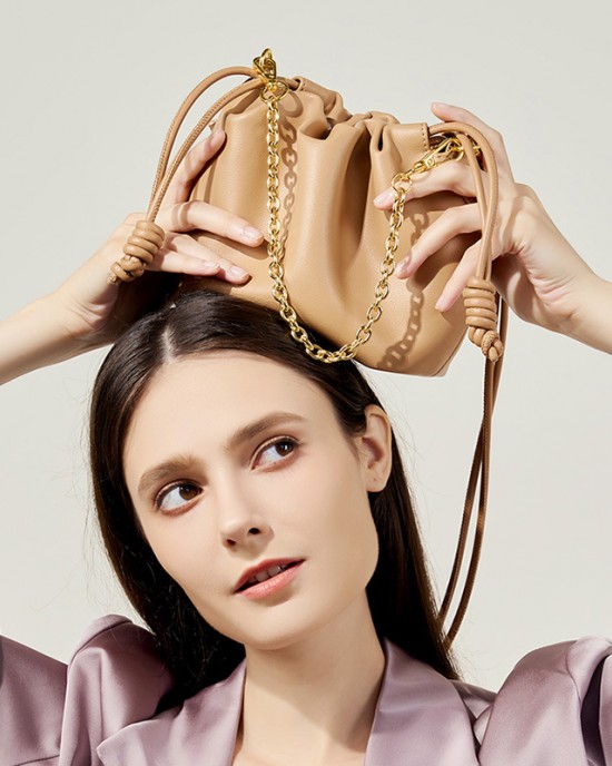 2025 Korean-style new genuine leather cloud bag, cowhide chain bag, lucky bag, small bucket bag, versatile cowhide bag