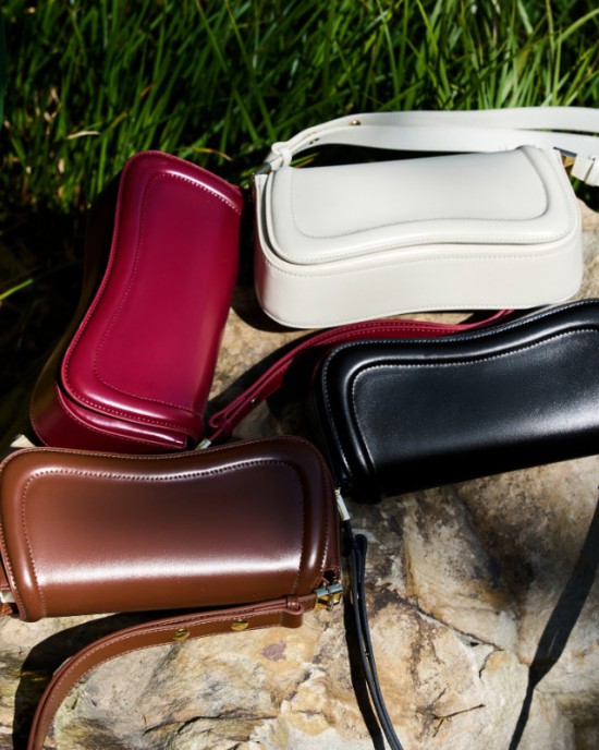 Genuine leather underarm tofu bag, simple, stylish, trendy, street-inspired, popular, niche crossbody bag