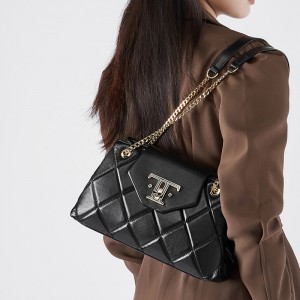 2025 new top-grain cowhide chain bags, crossbody bags for women, versatile spring and summer commuter genuine leather shoulder bags.