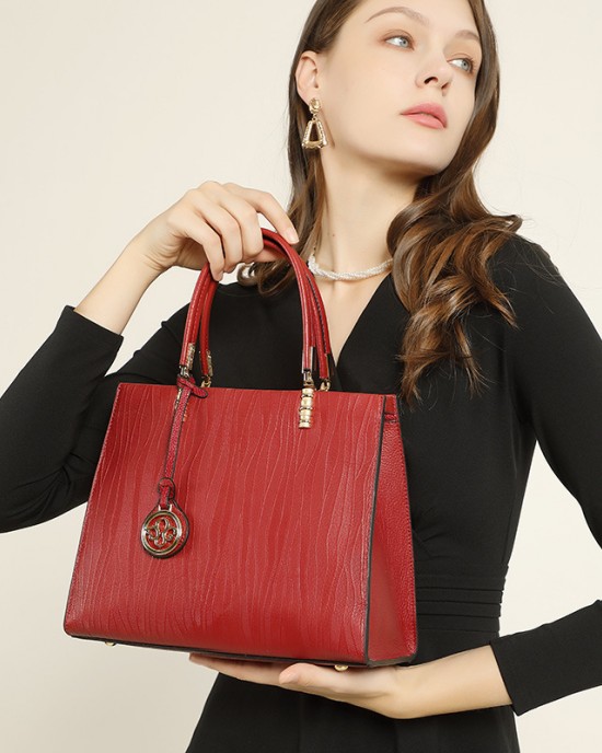 2022 new versatile spring and summer women's bags, fashionable large-capacity genuine leather handbags for middle-aged women