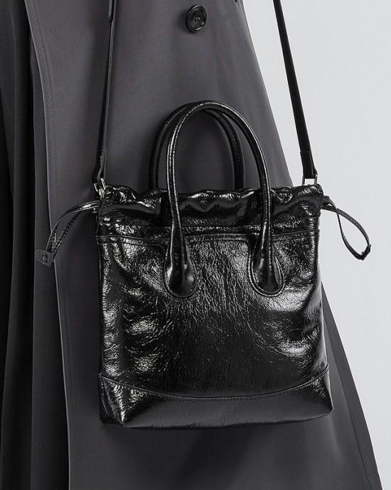 Song niche top-grain cowhide vintage drawstring handbag, single-shoulder/crossbody bucket bag, pleated genuine leather women's bag.