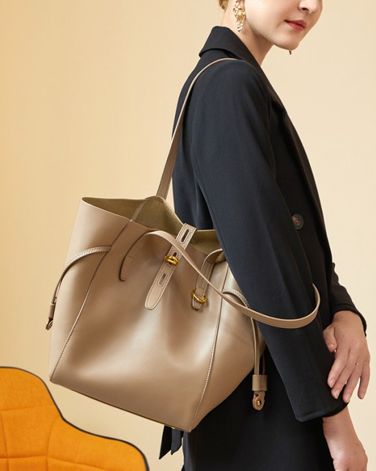 Niche high-end design, top-grain cowhide, versatile autumn commuter handbag, new large-capacity crossbody box bag