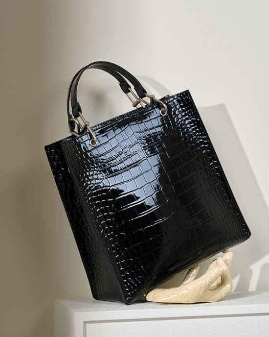 2025 New Style Genuine Leather Large-Capacity Tote Bags, Fashionable Textured Single-Shoulder Underarm Bags, Trendy Commuter Woven Bags