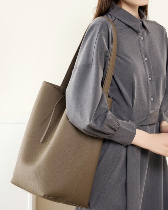 High-end, top-grain Togo cowhide, Japanese and Korean-inspired, lazy-style genuine leather bucket bag, large-capacity shoulder tote bag, casual.